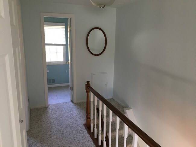 Foto del edificio - 315 Bellford Ct