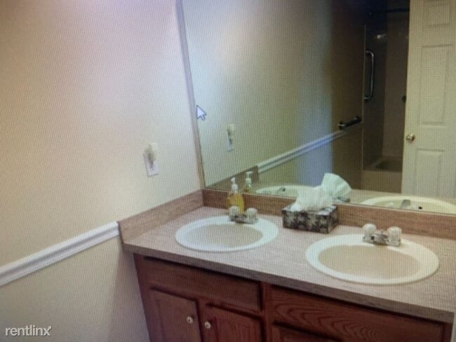 Foto del edificio - 28193 Raleigh Crescent Dr