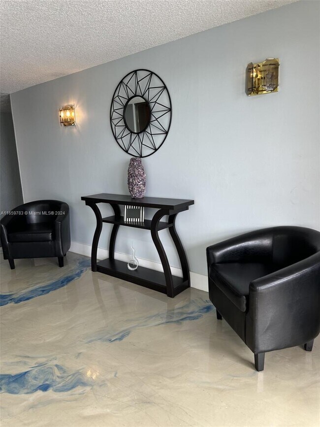 Foto del edificio - 9370 SW 8th St