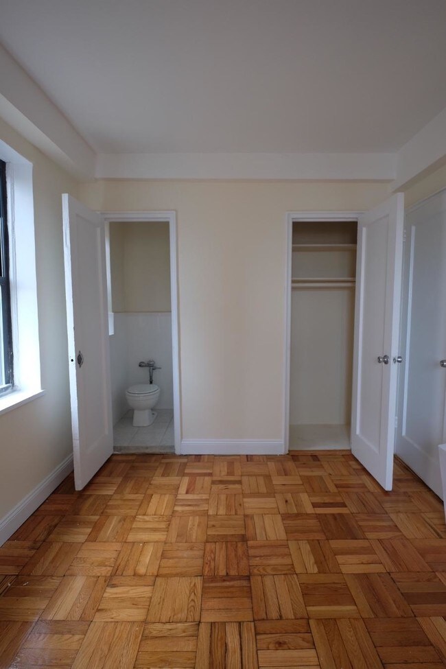 Foto del edificio - 425 W 205th St