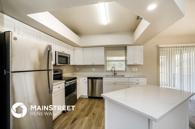 Foto del edificio - 1154 NW 27th Ave
