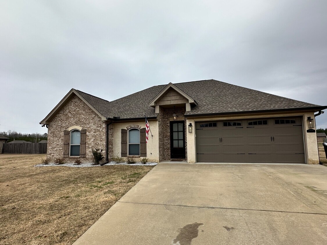 Foto principal - 3918 Old Wolf Rd
