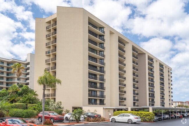 Island Walk Condominium