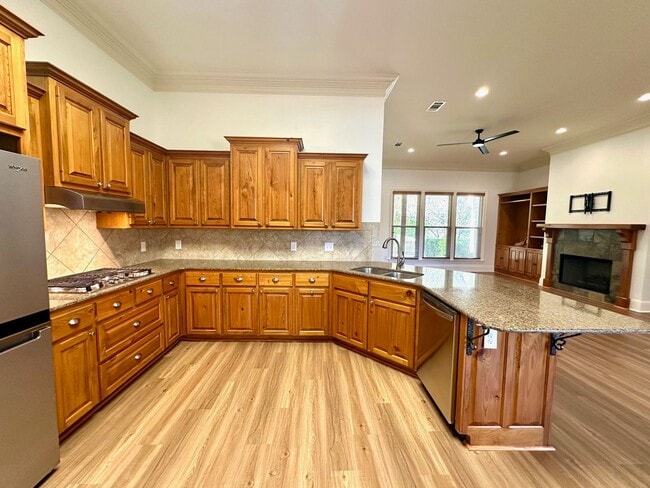 Foto del edificio - 10723 Hillbrook Ave