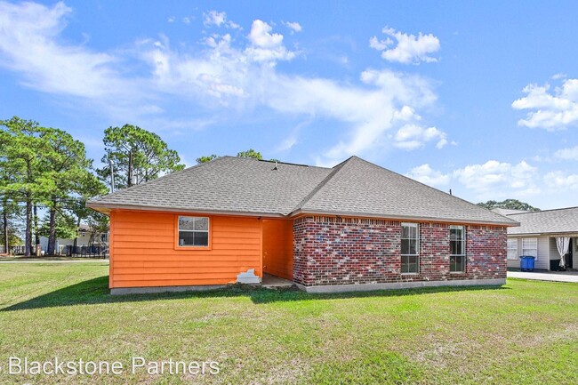 Building Photo - 3 br, 2 bath House - 253 N 14th Street