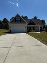 Building Photo - 47 Basswood Ct