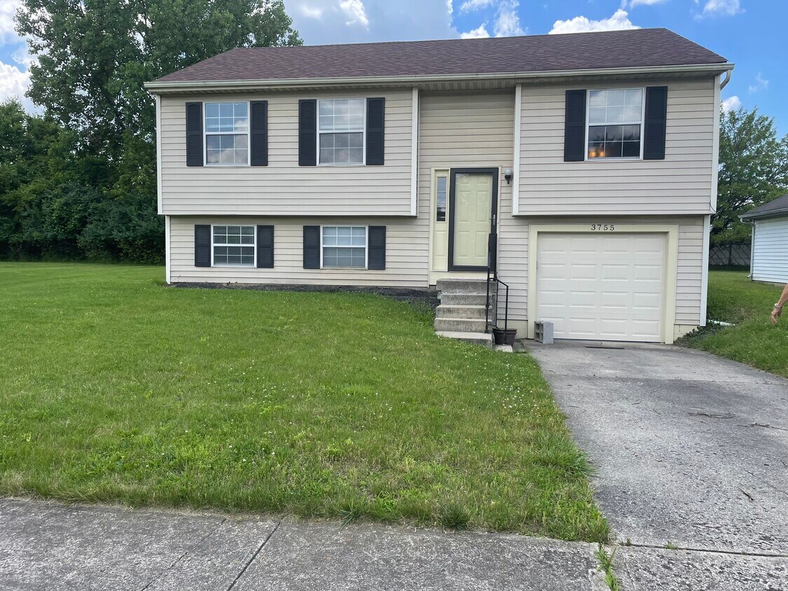 Primary Photo - 3755 Springwood Dr