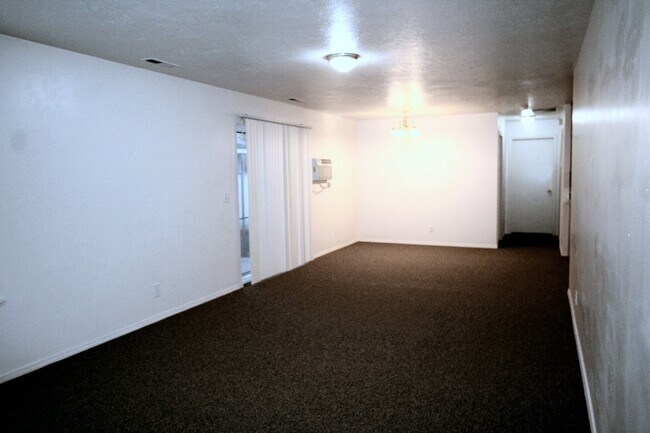 Foto del edificio - 14360 N Cassia St