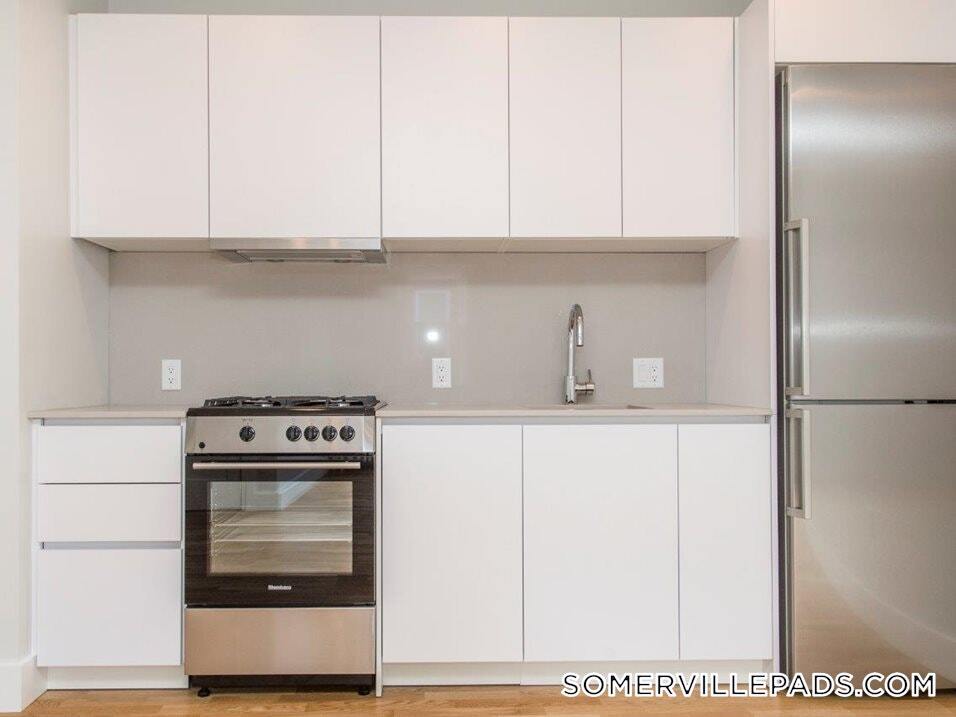 Foto principal - 136 Highland Ave