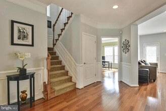 Building Photo - 42977 Thornblade Cir