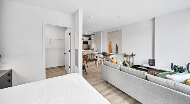 Foto del edificio - 2133 N Elston Ave