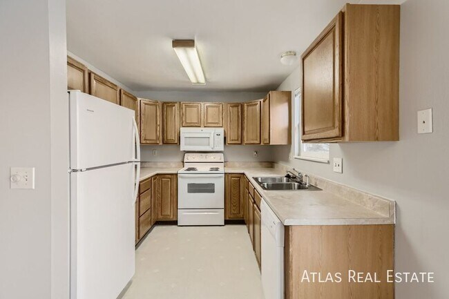 Foto del edificio - Charming 3-Bedroom Home in Quiet Westminst...