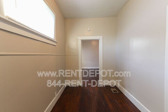 Foto del edificio - 2114 N. Fifth Ave.