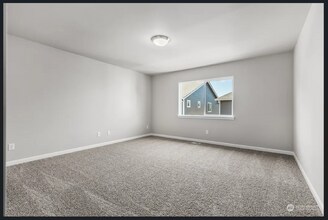 Building Photo - 16210 9th Ave E