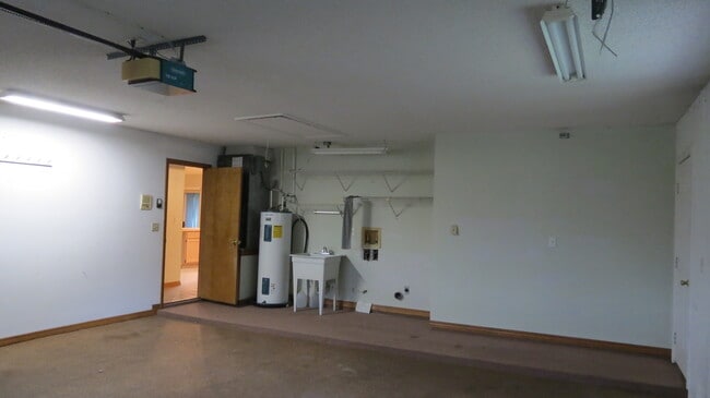 Foto del edificio - 1340 Woodlake Circle