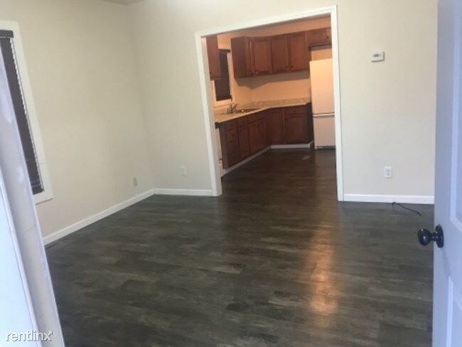 Building Photo - 3 br, 1.5 bath House - 911 N 9th St