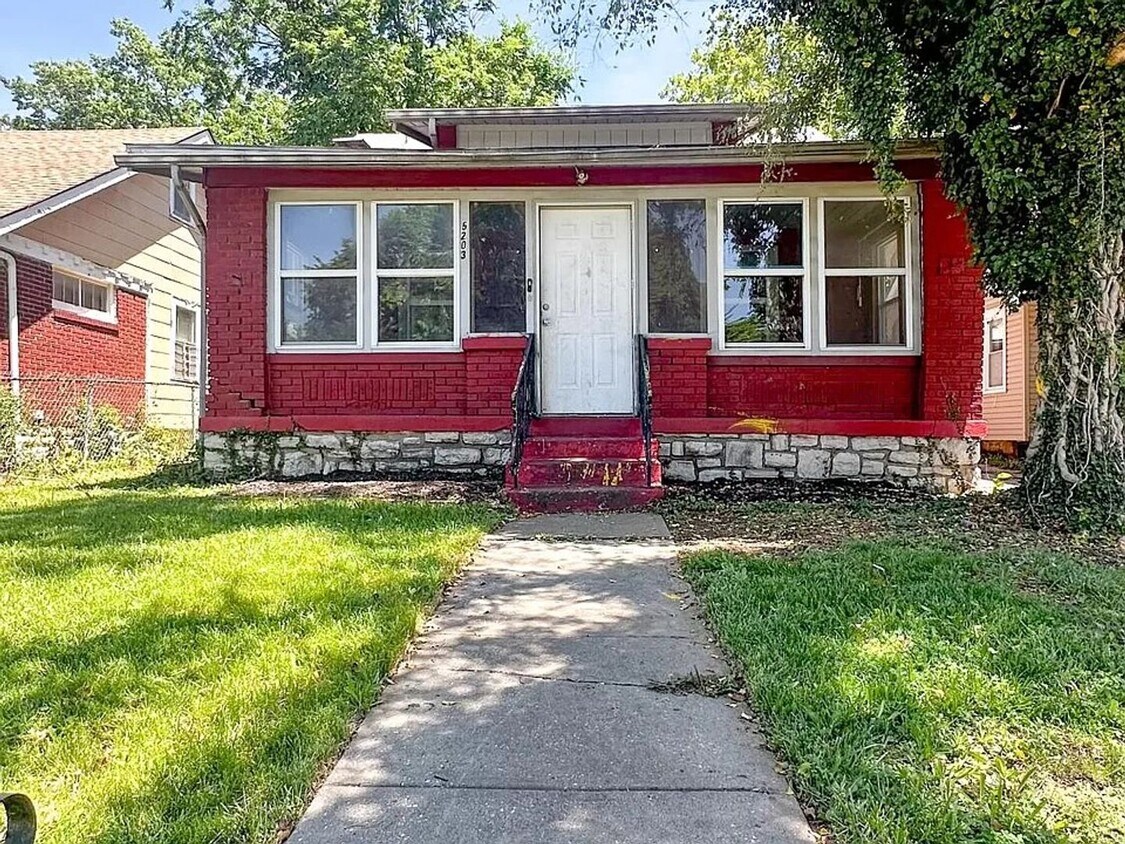 Primary Photo - 5203 Euclid