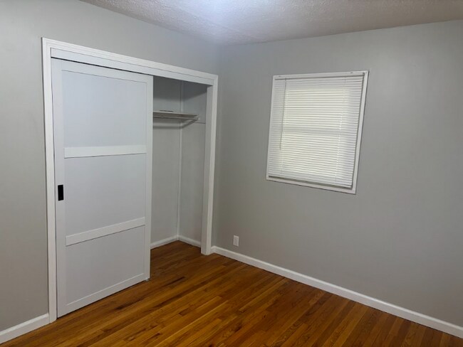 Foto del edificio - 1520 Kilbourn St