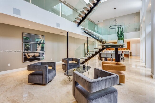 Foto del edificio - 1701 Espanola Dr