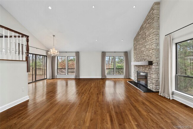 Foto del edificio - 1 Yale Dr