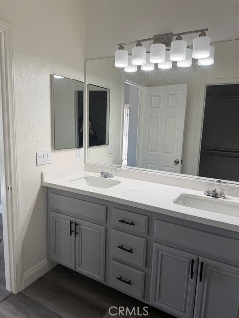 Foto del edificio - 16146 Winona St