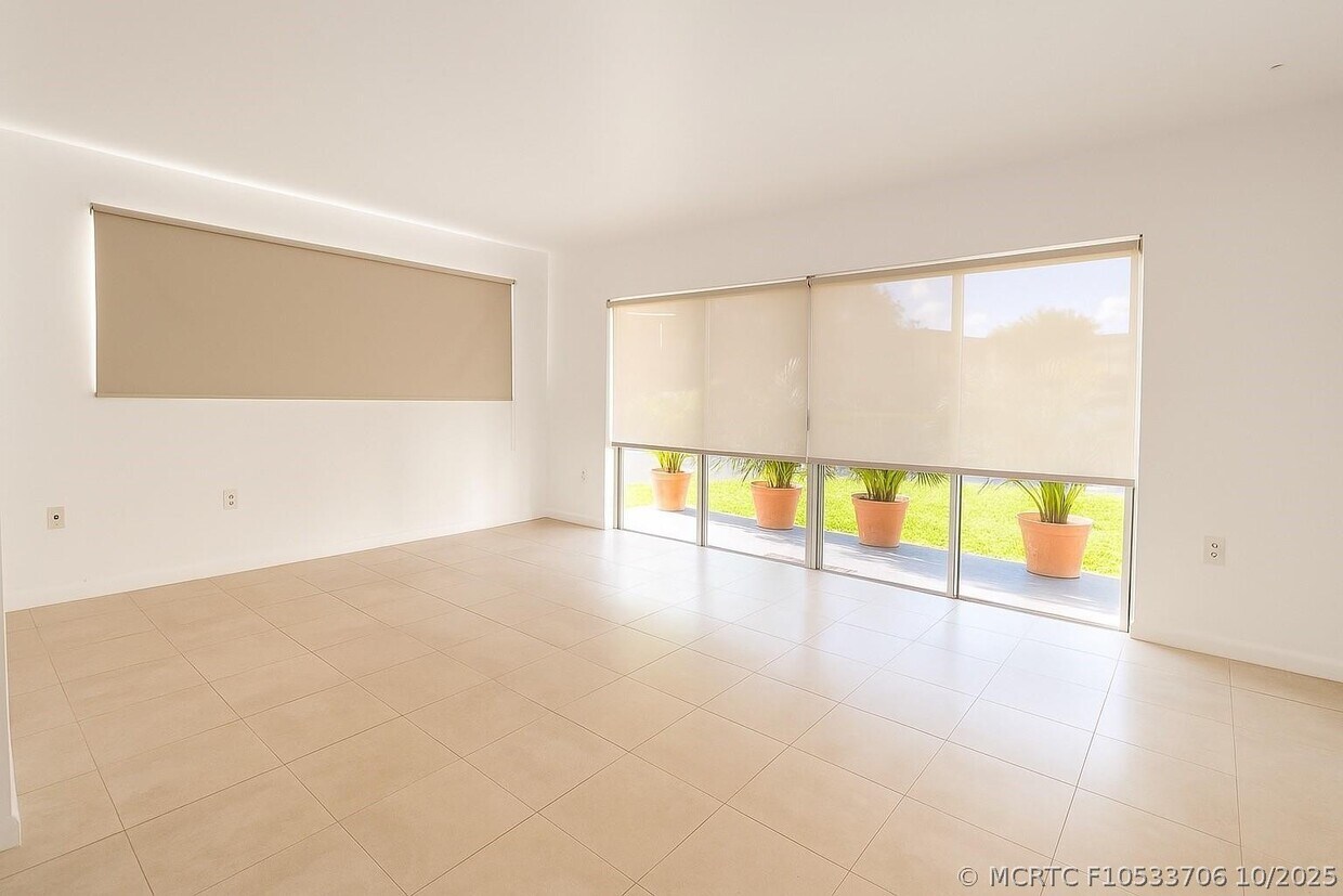 Foto del edificio - 7320 SW 82nd St