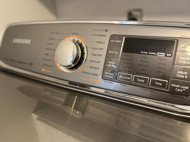 Foto del edificio - 4 bedroom, 2 bath - One story rental in Kingwood