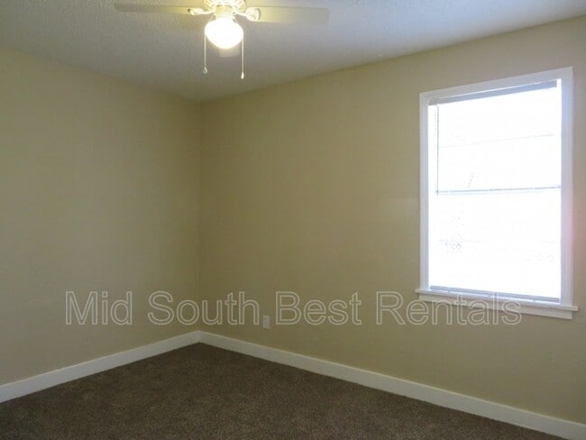 Building Photo - 1771 Ozan St