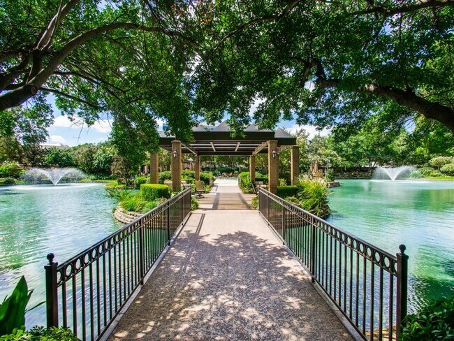 Foto del edificio - 5200 Keller Springs Rd