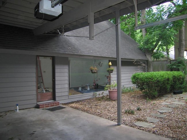 Building Photo - 1740 Hawthorne St