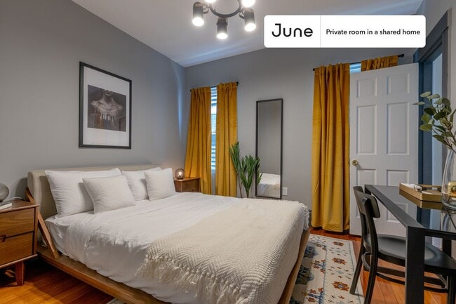 Room in Shared 3 bed/1 bath home - Room in Shared 3 bed/1 bath home