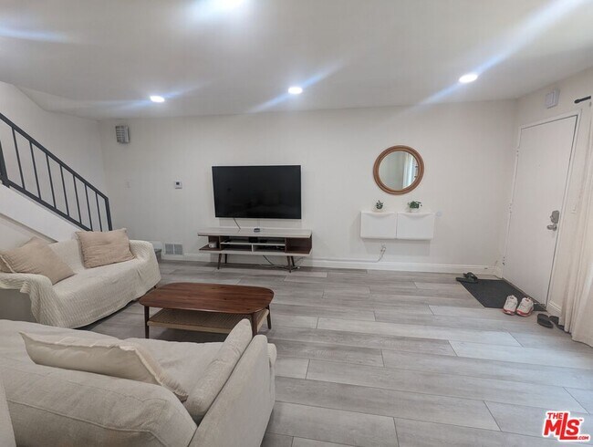 Building Photo - 12446 Rancho Vista Dr