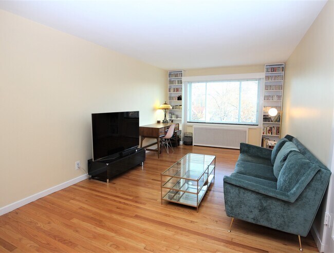 Foto del edificio - 125 Pleasant St