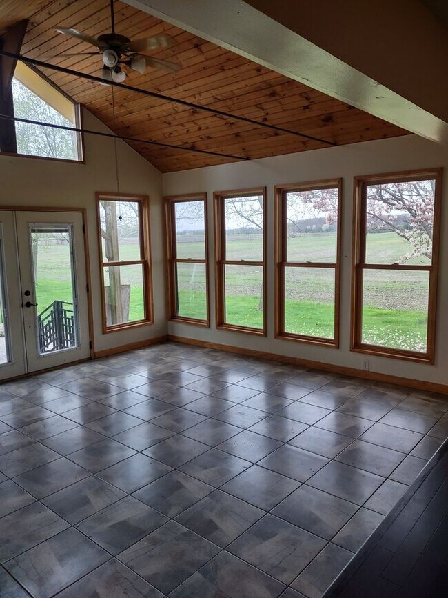 Foto del edificio - 7215 Turk Rd