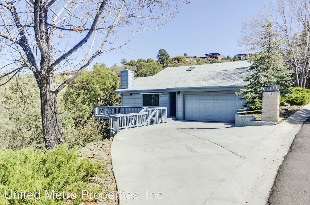 Primary Photo - 3 br, 2 bath House - 315 High Chaparral Loop