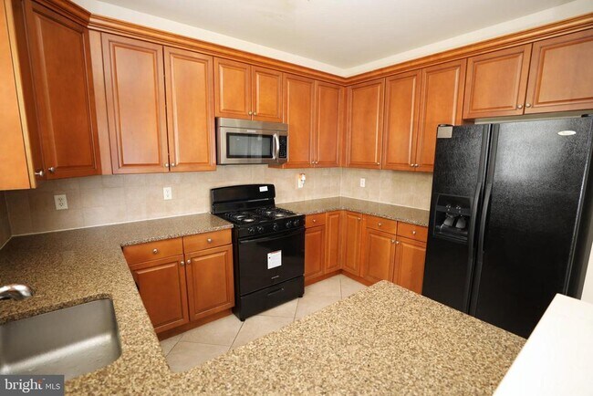 Building Photo - 611 Masterson Ct