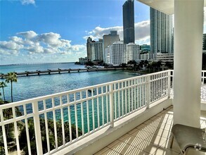 Building Photo - 801 Brickell Key Blvd