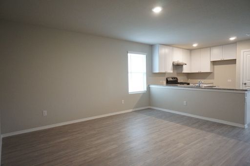 Foto del edificio - Newer Construction Home in West San Antonio