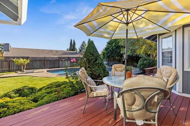 Building Photo - Desirable 3 bed 2.5 bath North Napa home w...