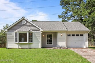 Building Photo - 105 Wedgewood Dr