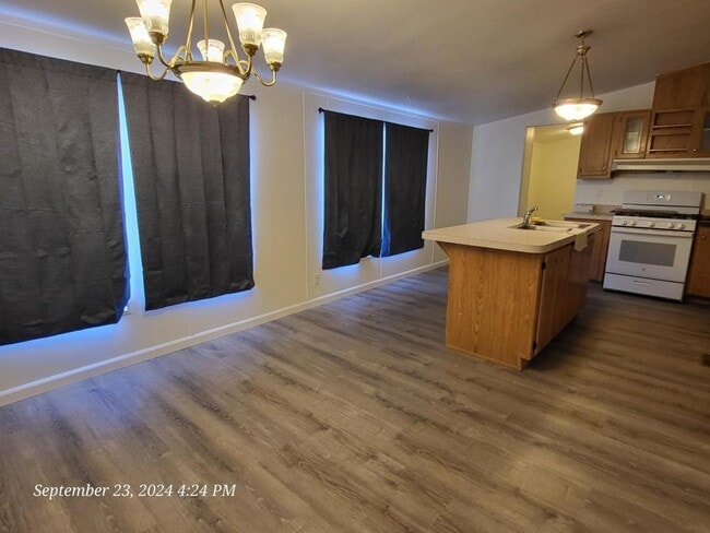 Building Photo - 924 S Tonto Rd