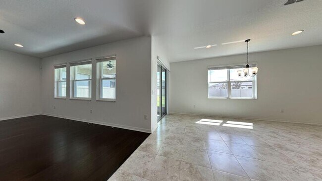 Building Photo - 10127 Tuscan Sun Ave