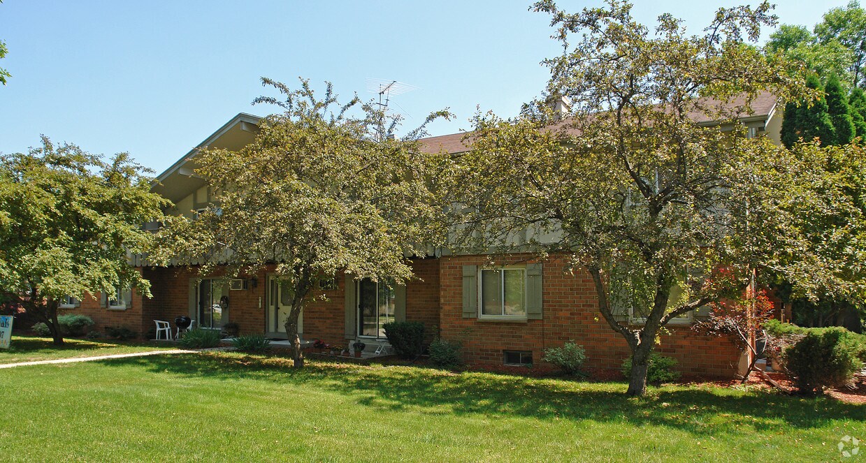 Foto del edificio - Green Meadows