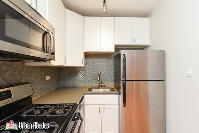 Building Photo - 2424 N Kedzie Blvd