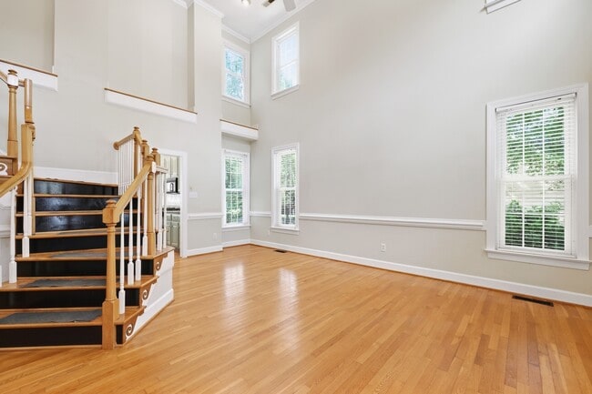 Building Photo - 105 Halpen Dr