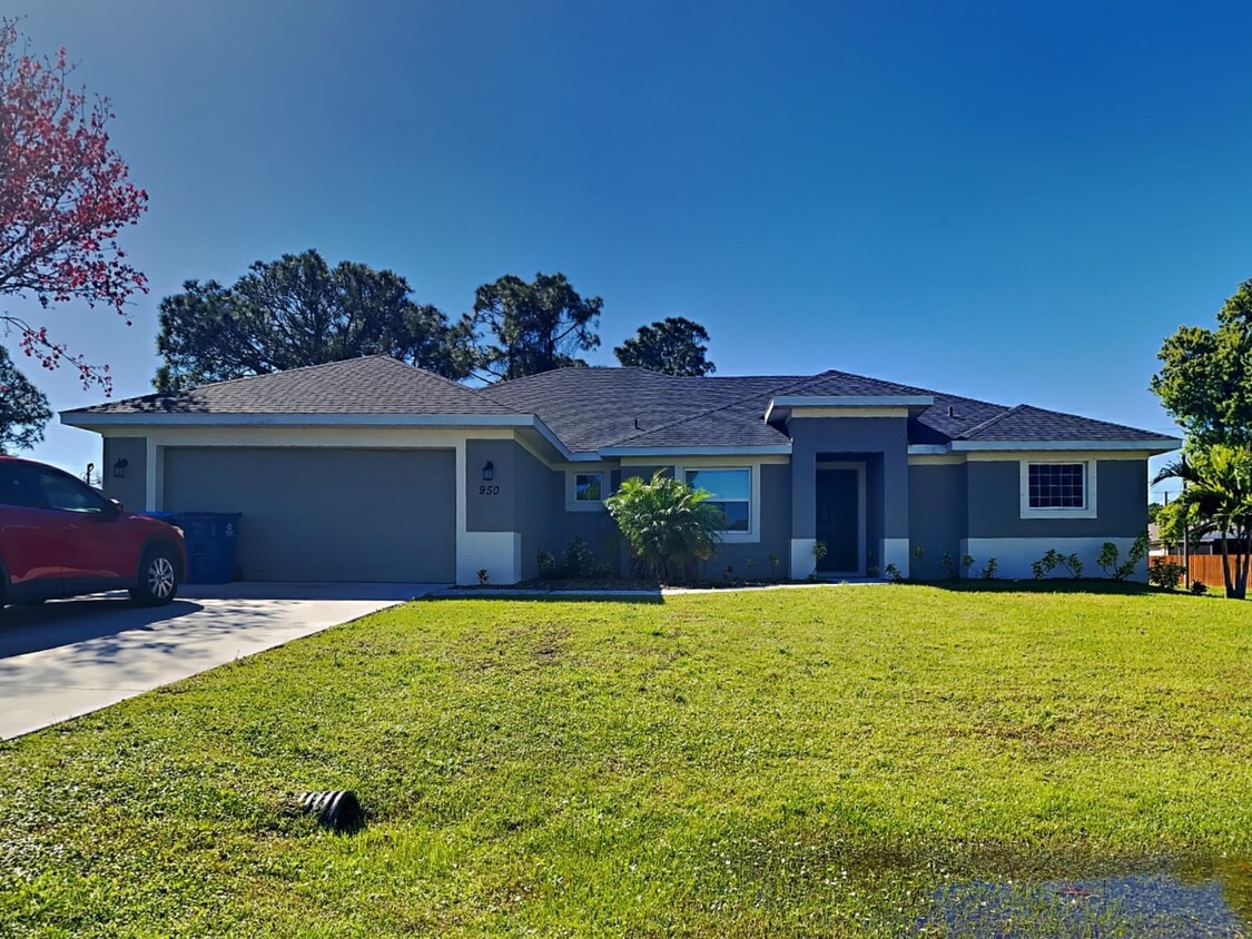 950 Cloverleaf Ave SE, Palm Bay, FL 32909 House Rental in Palm Bay