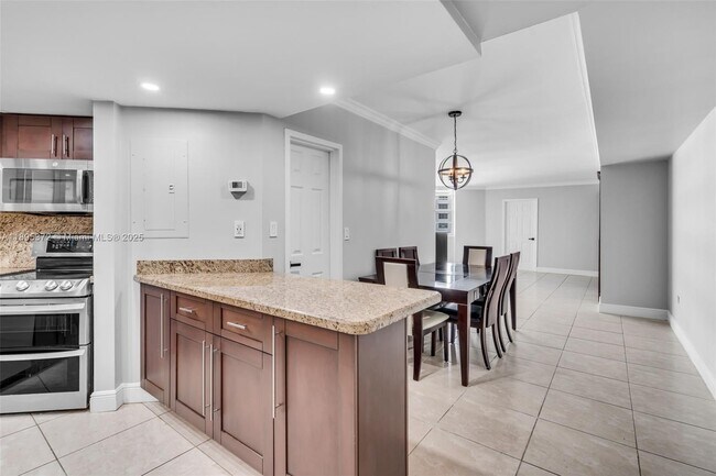 Foto del edificio - 999 Brickell Bay Dr