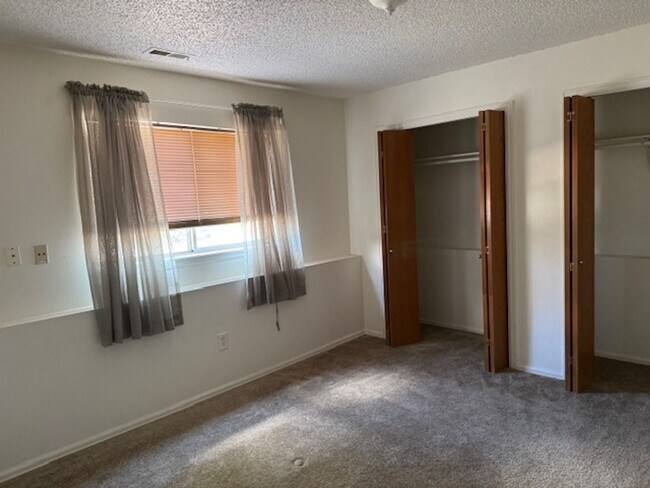 Foto del edificio - 1122 Barnes 315-317 Magpie Ln.