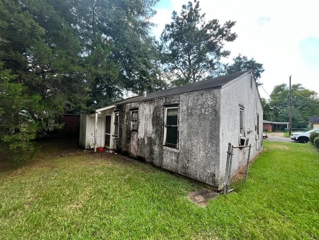 Building Photo - 3355 Lunceford St