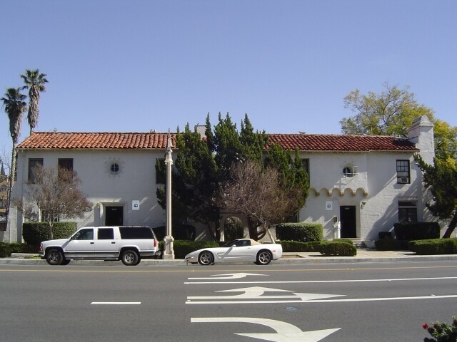 Building Photo - 3260 Main St